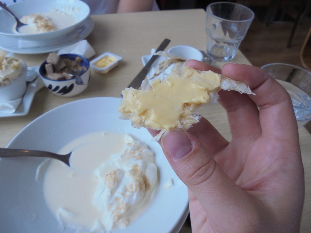 Harðfiskur með smjöri - Icelandic fish jerky with butter.