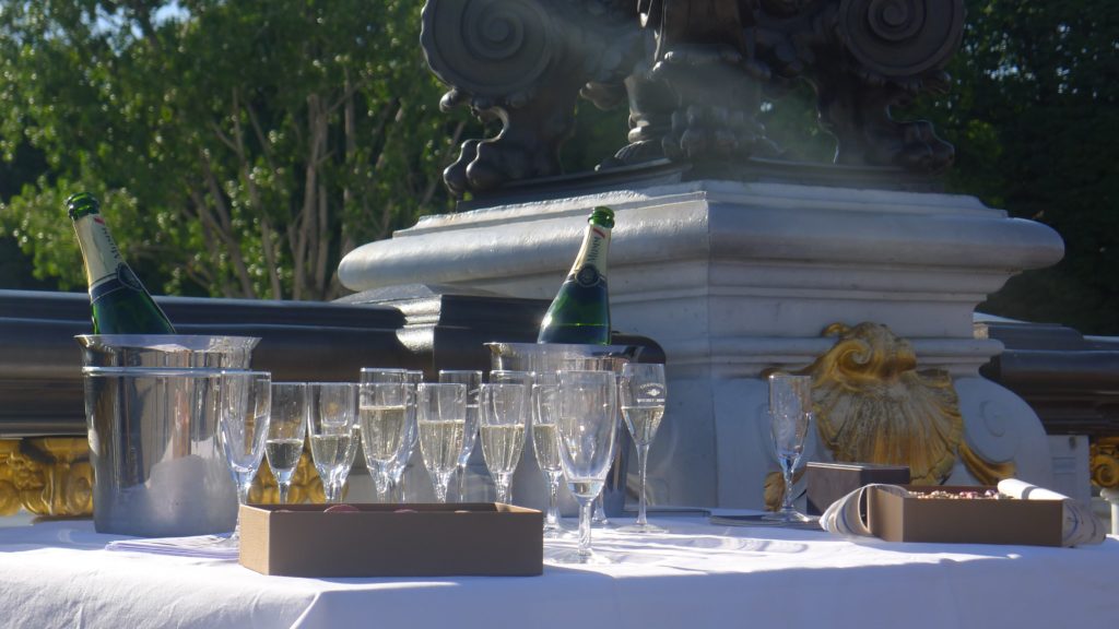 Champagne by the Seine