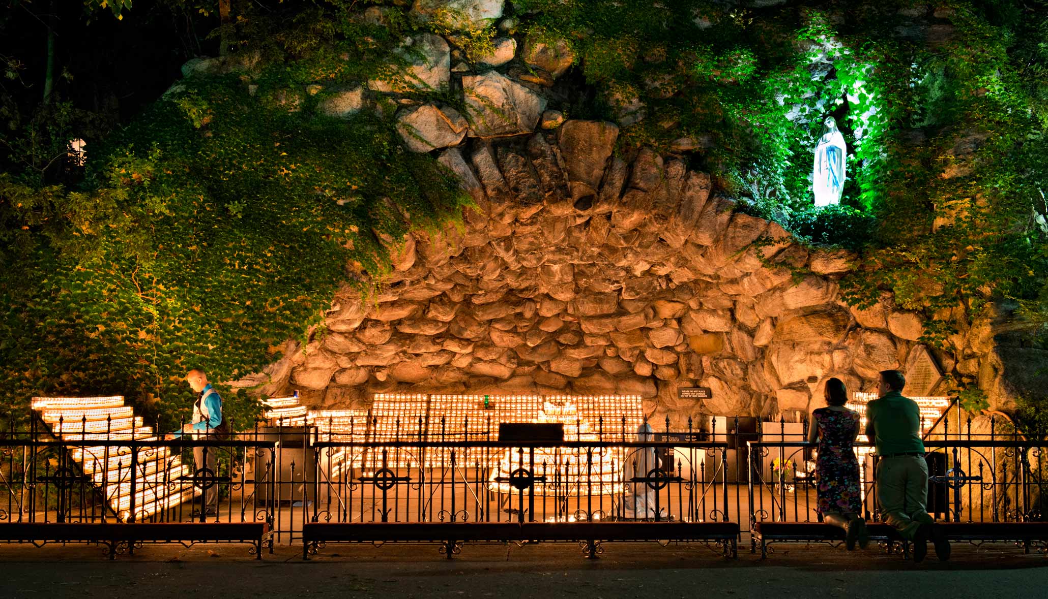 Notre Dame Grotto Zoom Backgrounds Realtec | Images and Photos finder